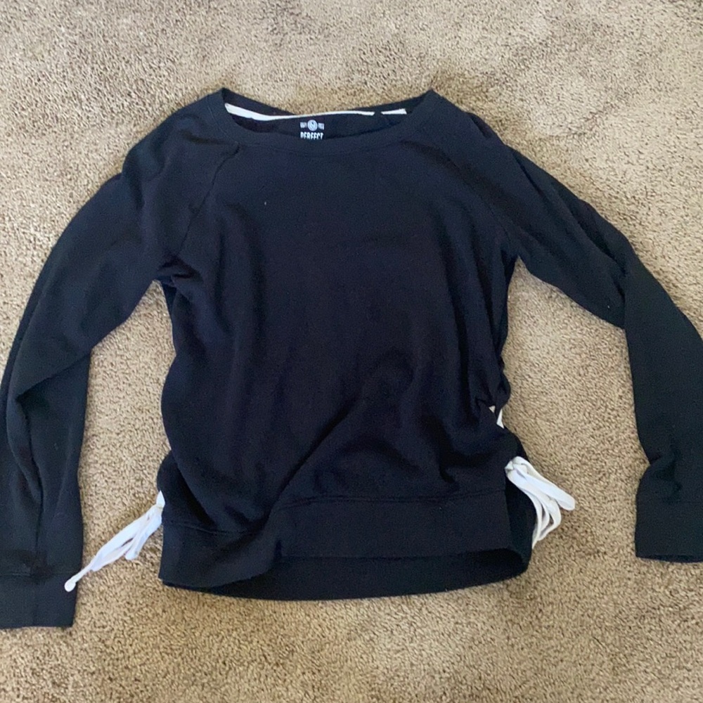 Black crew neck with tie sides!
